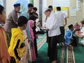Gubernur Al Haris Ingatkan Pentingnya Pelayanan Publik dan Bekal Akhirat di Masjid Al Amin