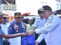 Maulana - Diza Hadir Serahkan Bantuan Tanggap Darurat Korban Kebakaran di Jambi Kota Seberang