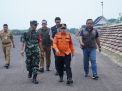 Gubernur Al Haris dan Danrem 042/Gapu Pantau Karhutla Tanjabtim dari Udara: Ungkap Tantangan Medan Gambut
