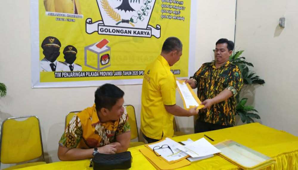 Utusan Joni Ismed, Amri saat ambil formulir pendaftaran 