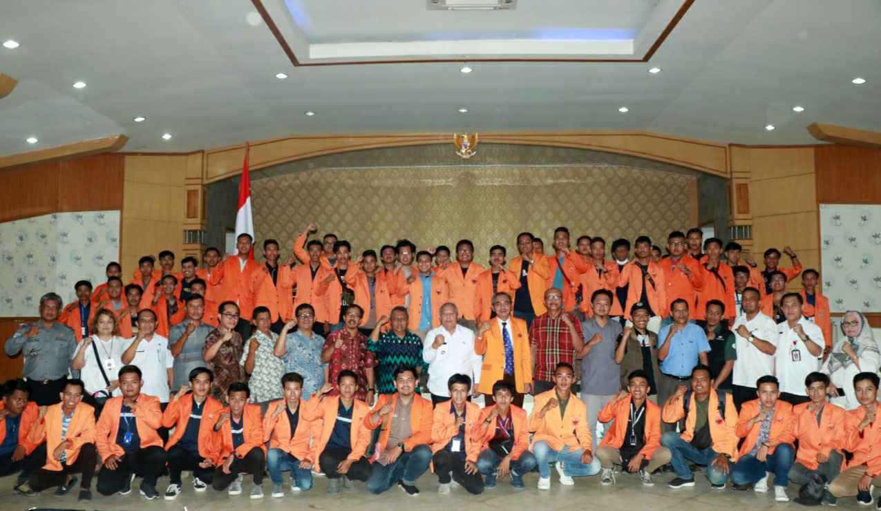 Bupati Safrial saat sambut Kukerta mahsiswa Unja