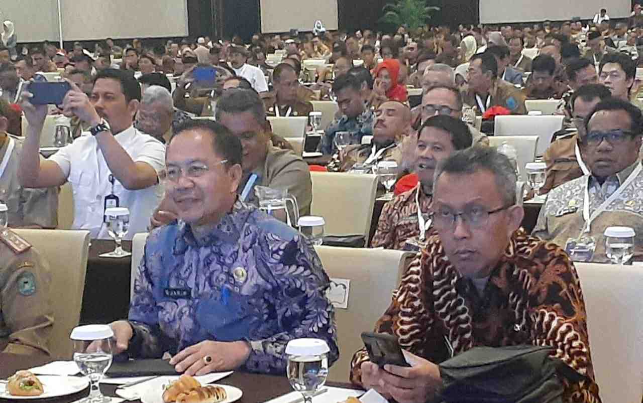 Sekda Tanjab Barat, Agus Sanusi saat hadiri Rakor Pemerintahan dan Politik jelang Pilkada serentak 