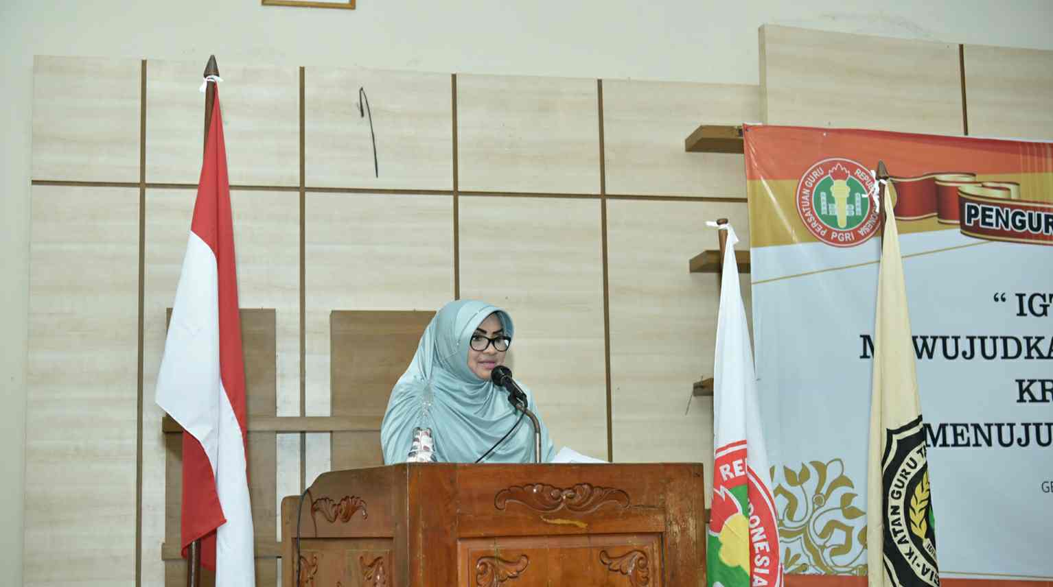 Bunda Paud Provinsi Jambi, Rahima Fachrori 