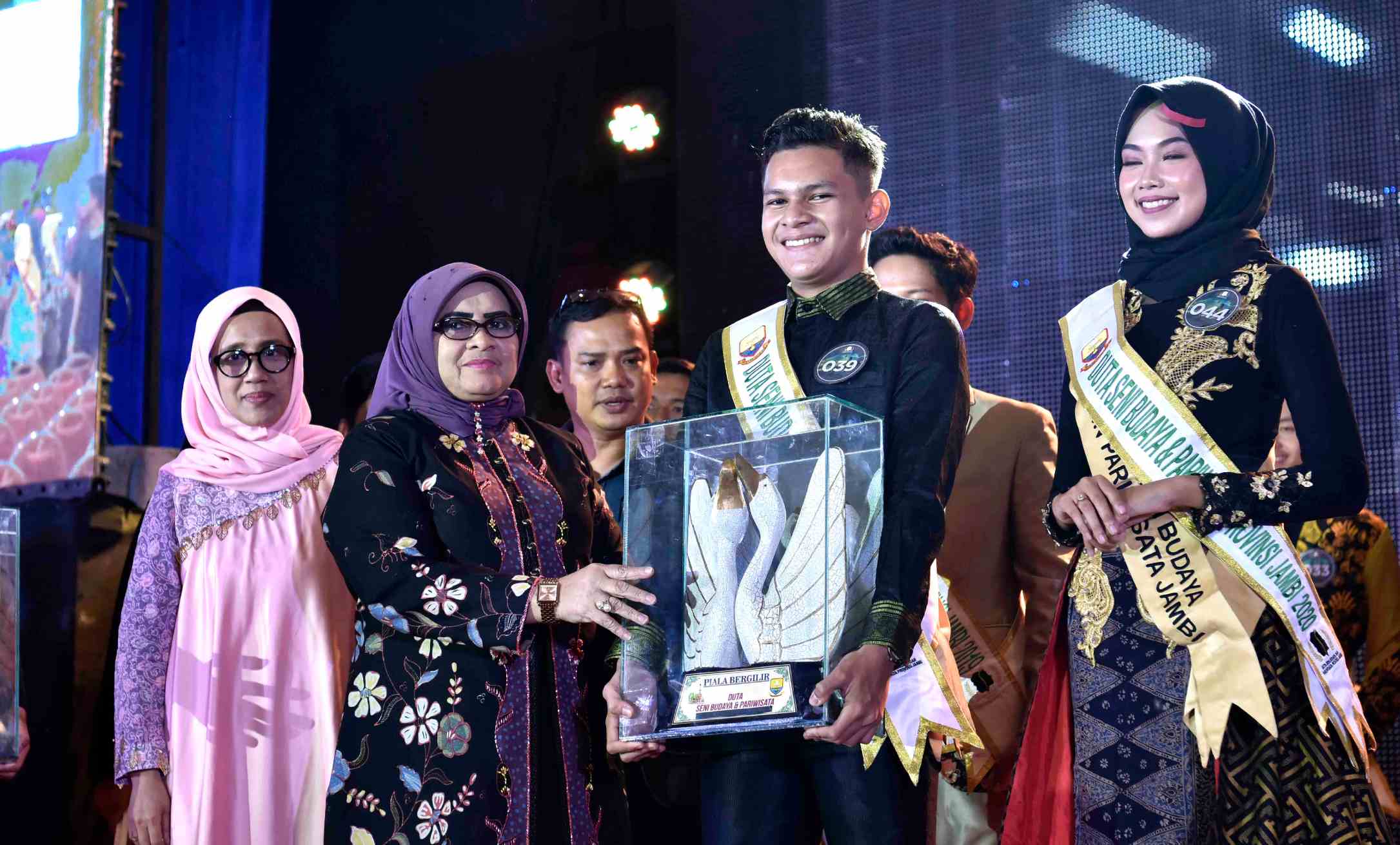 Rahima Fachrori saat hadiri grand final Duta Seni Budaya dan Pariwisata Jambi