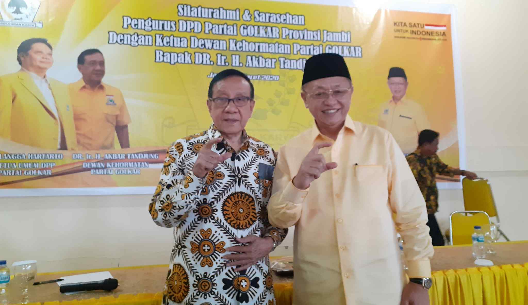 Akbar Tanjung dan Cek Endra