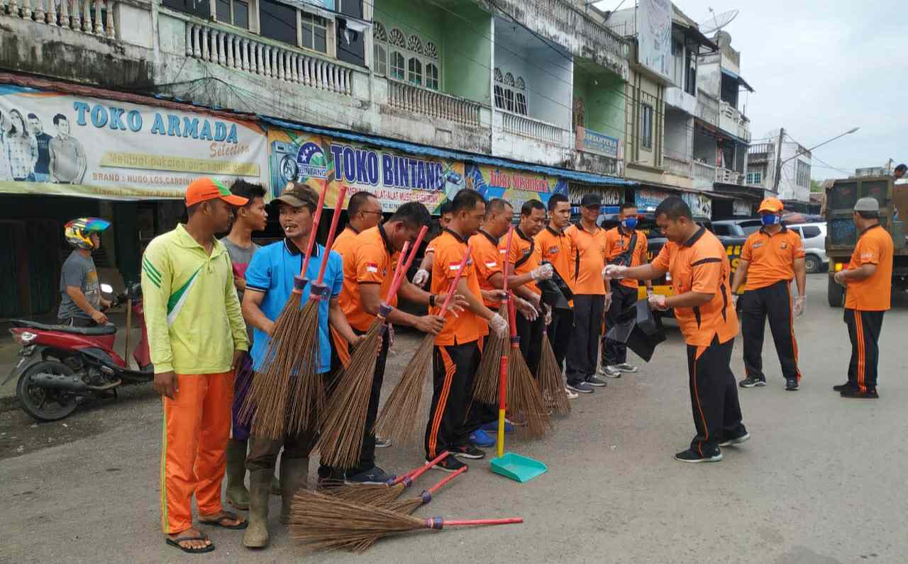 Polres Merangin saat gelar pembersihan lingkungan
