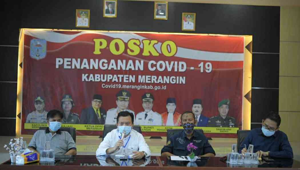 Al Haris saat jumpa pers terkait kasus Covid-19 di Merangin beberapa waktu lalu