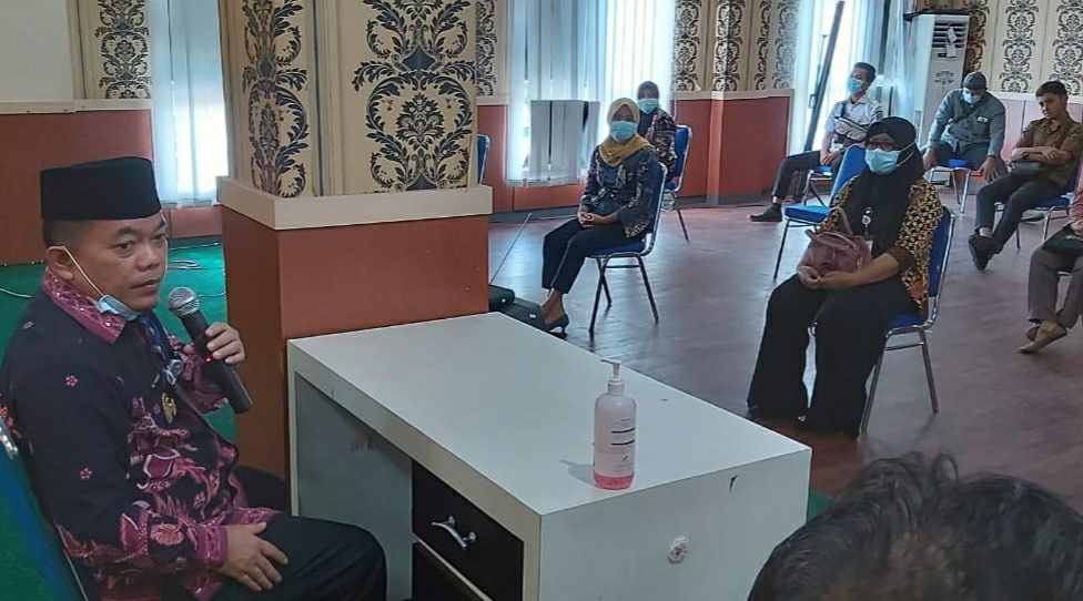 Bupati Merangin saat beri motivasi ke Tim Medis RSD Kolonel Adbunjani Bangko 