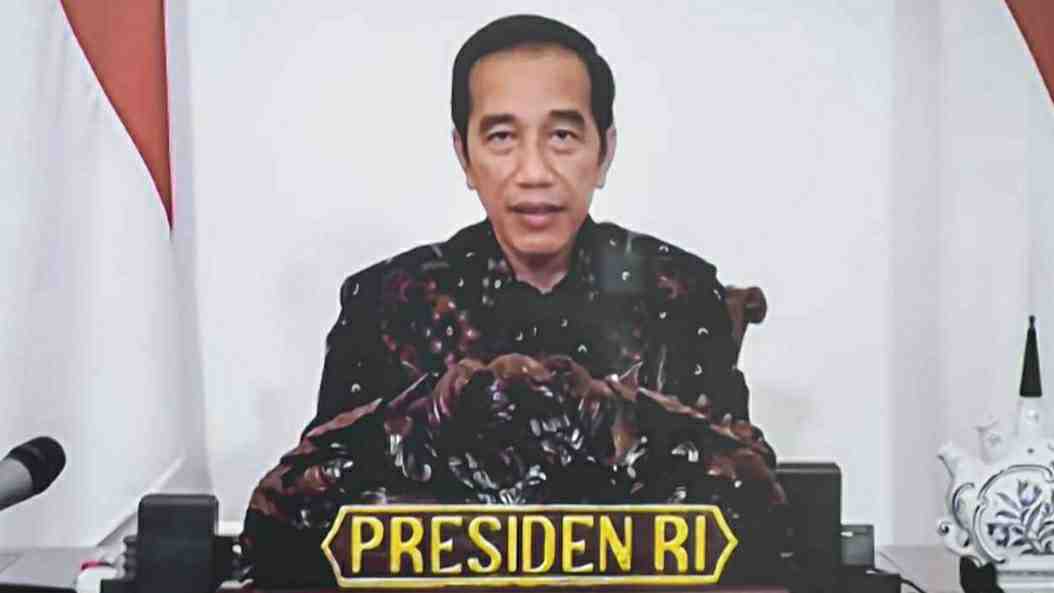 Presiden Jokowi saat memberikan pengantar di awal Rapat Terbatas
