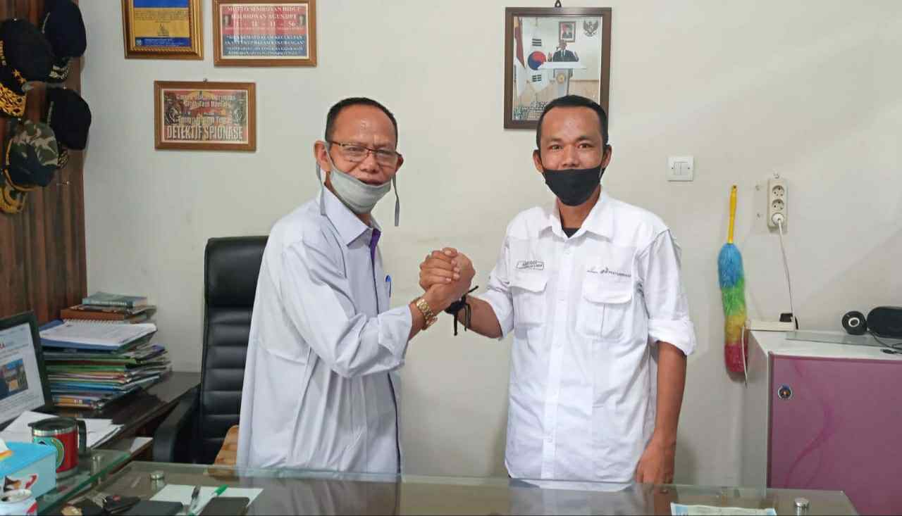 Ketua PWI Jambi, Ridwan Agus dan Ketua PWI Pokja Kota Jambi, Hendry Nursal