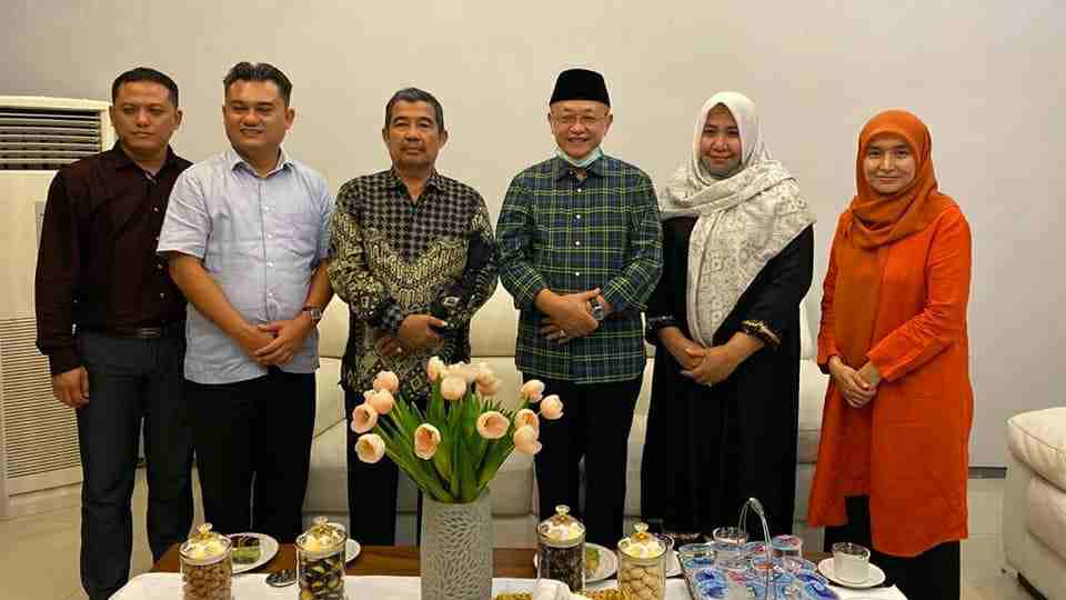 Cek Endra saat pertemuan dengan Ratu Munawaroh di kediamannya