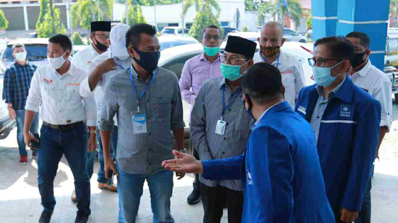 Fachrori Umar didampingi Hasbi Ansori dan Tim saat tiba di DPW PAN Provinsi Jambi