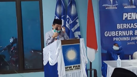 Fachrori Umar saat menangis kenang kebersamaan dengan Zumi Zola