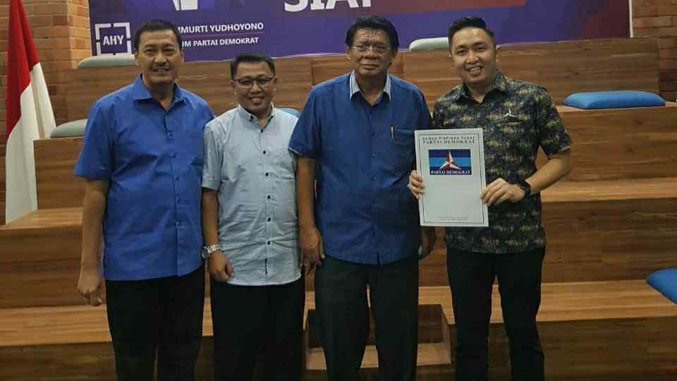 Fikar Azami (kanan), Burhanudin Mahir, Yos Adriano dan Mirza Havis