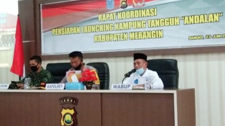 Wabup Merangin, Mashuri (kanan)