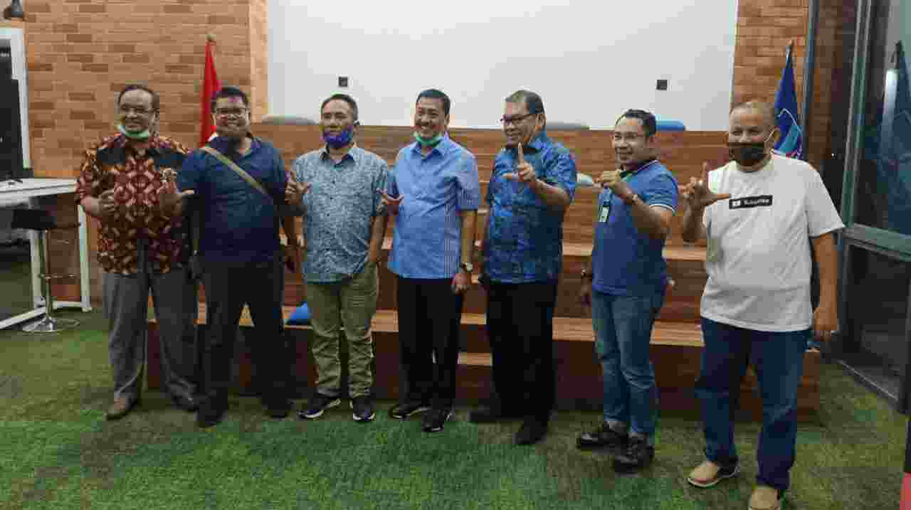 Andi Arief (tiga dari kiri), Mirza Havis dan Tim Pemenangan Fachrori-Safrial