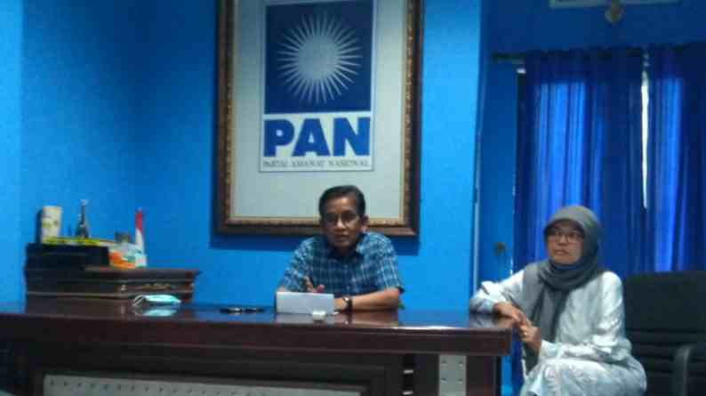 Fit Arzuna (kiri) bersama Ketua DPW PAN Provinsi Jambi, H. Bakri