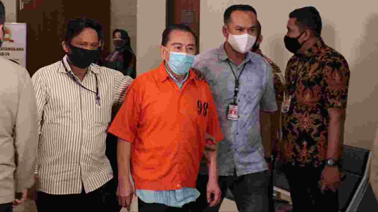 Djoko Tjandra (gunakan baju tahanan)