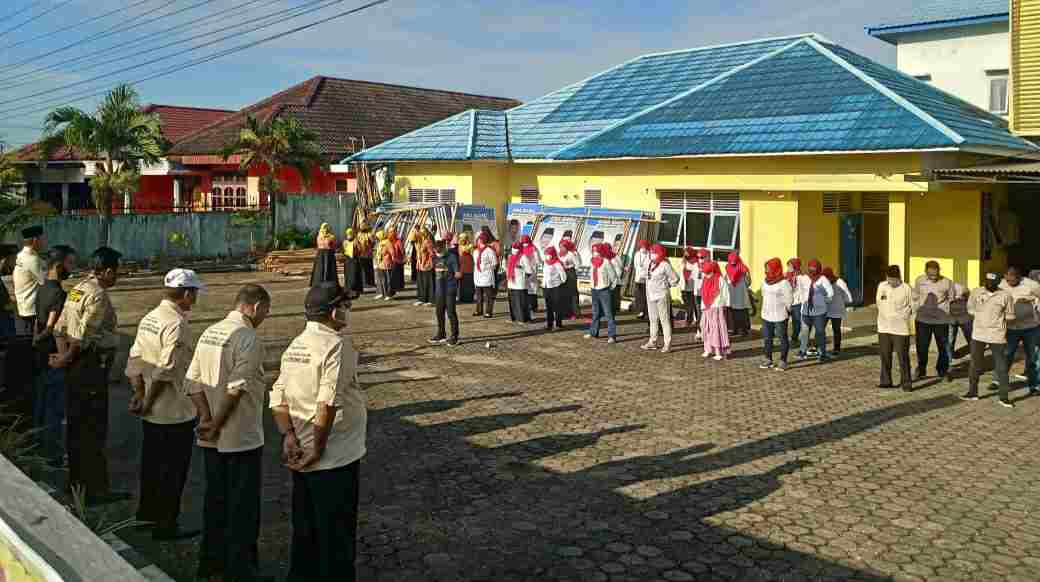 Haris Center saat gelar upacara HUT RI ke 75