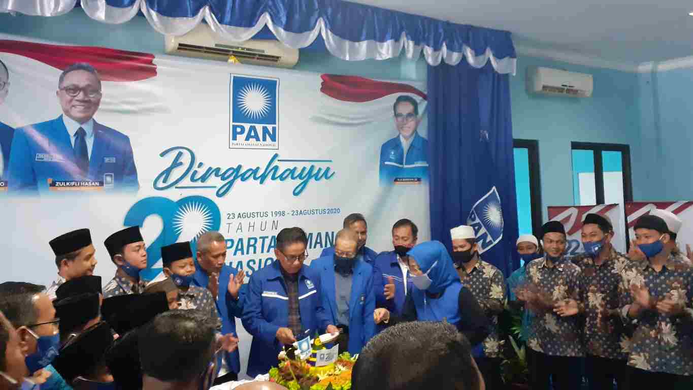 Pengurus DPW PAN Provinsi Jambi saat peringati HUT PAN ke 22