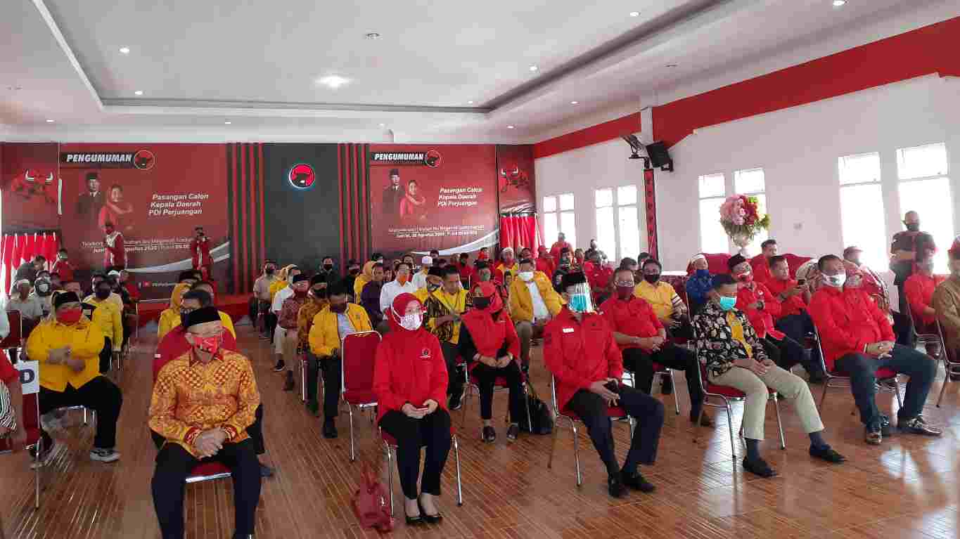 Calon Kepala Daerah Jambi yang diusung PDIP saat ikuti pengumuman virtual