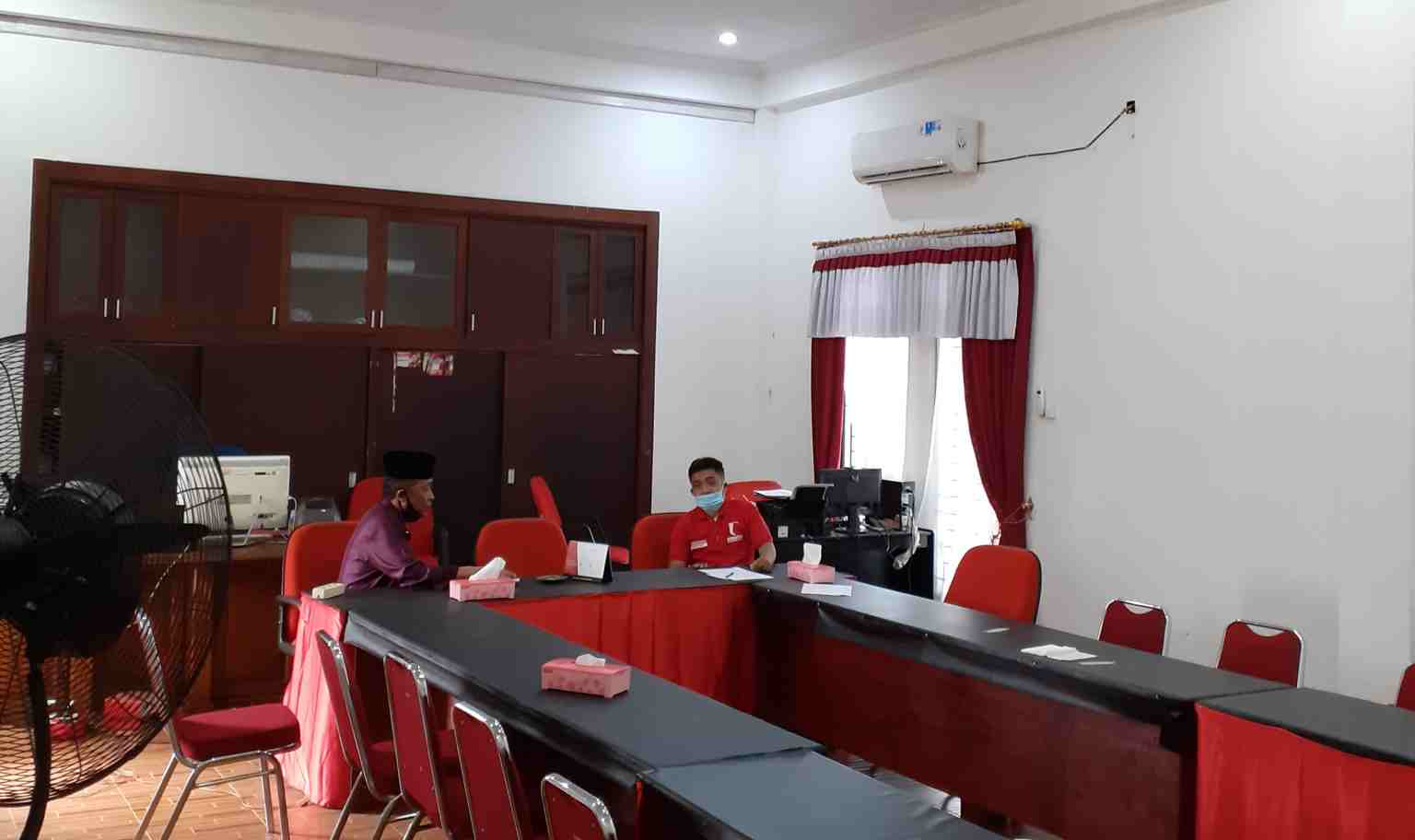 Abdullah Sani saat berada di DPD PDIP Jambi