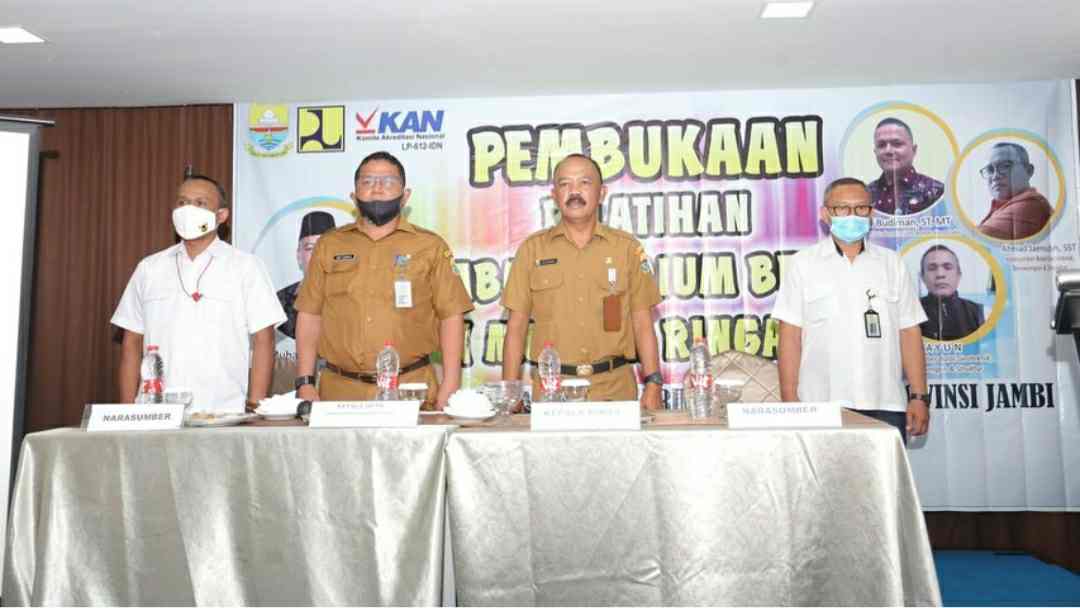 M. Fauzi membuka secara langsung acara Pelatihan Laboratorium Beton