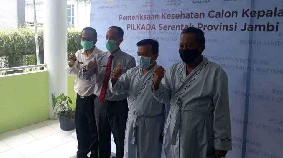 Haris-Sani saat jalani tes kesehatan di RSUD Raden Mattaher Jambi