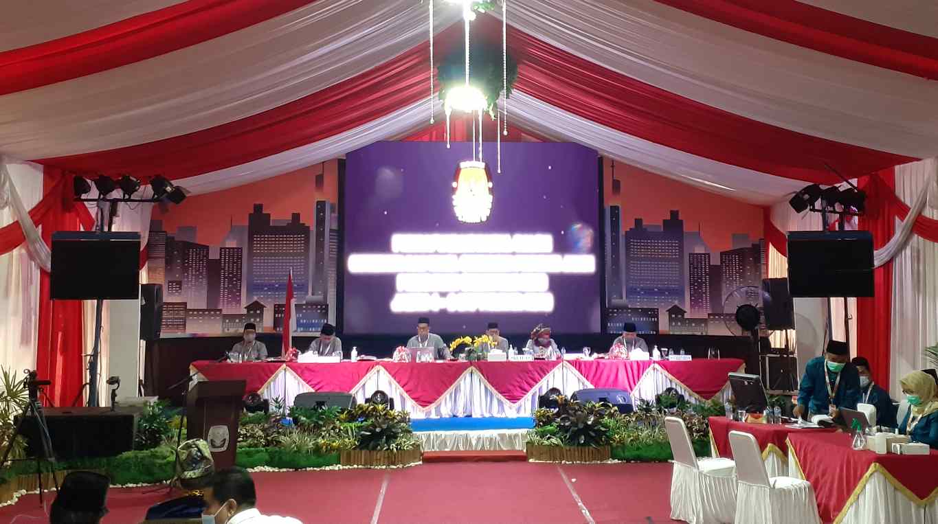 KPU Provisi Jambi saat terima pendaftaran Fachrori-Syafril