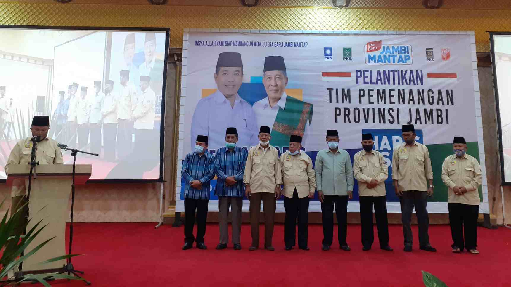 Barisan mantan bupati dan wakil bupati bersama Al Haris dan Abdullah Sani