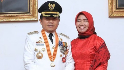 Al Haris bersama Hesti Haris