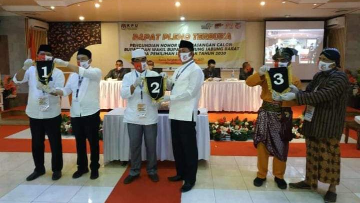 Pencabutan nomor urut Paslon Pilbup Tanjab Barat 