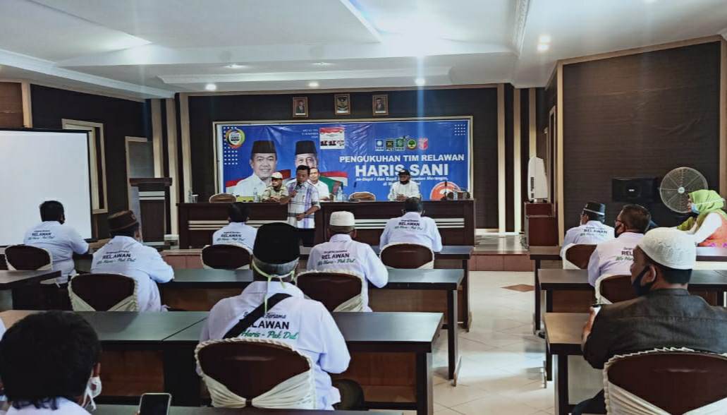 Al Haris saat melantik tim pemenangan Haris-Sani Dapil I dan II Kabupaten Merangin