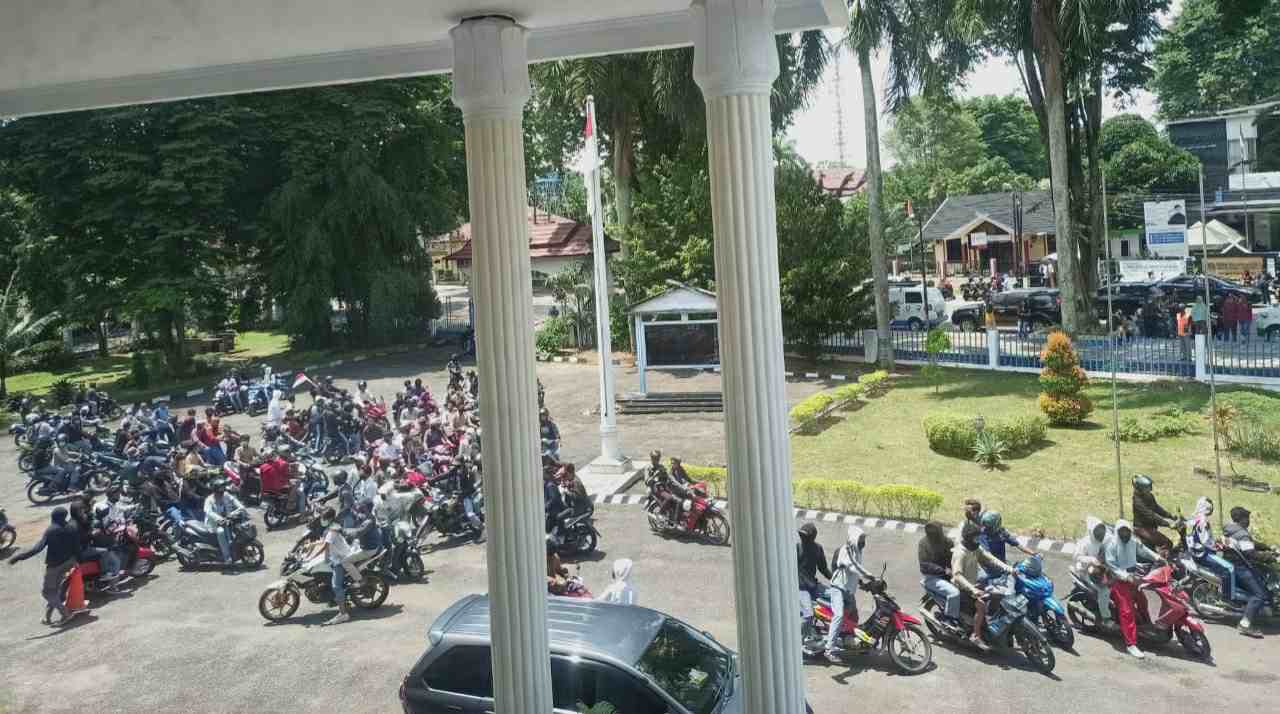 Aksi demo pelajar di DPRD Kota Jambi 