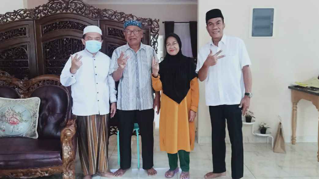 Al Haris bersama H. As'ad dan keluarga