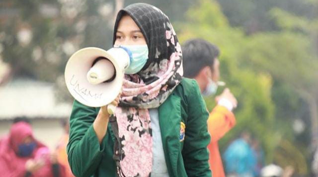 Aktivis perempuan UNBARI, Dini Rantiwi