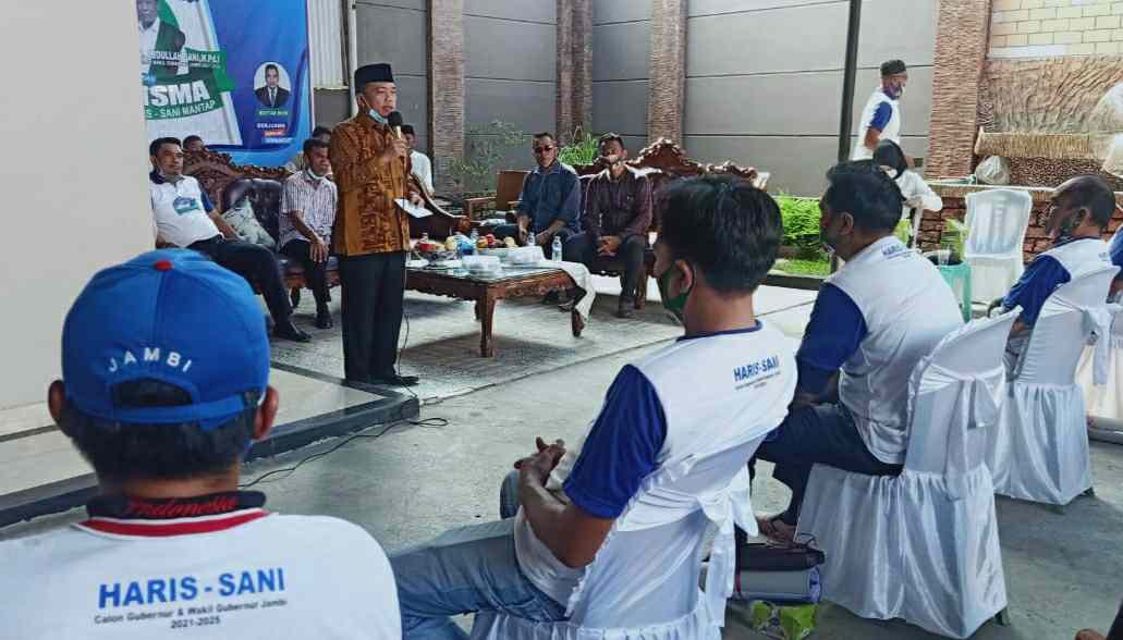 Al Haris saat kukuhkan Relawan Keluarga Haris-Sani Mantap