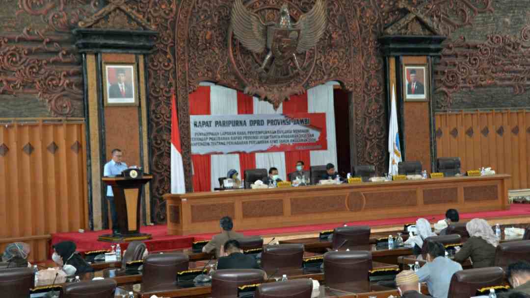 Ardy Daud saat hadiri Paripurna Penyampaian laporan hasil penyempurnaan evaluasi Mendagri