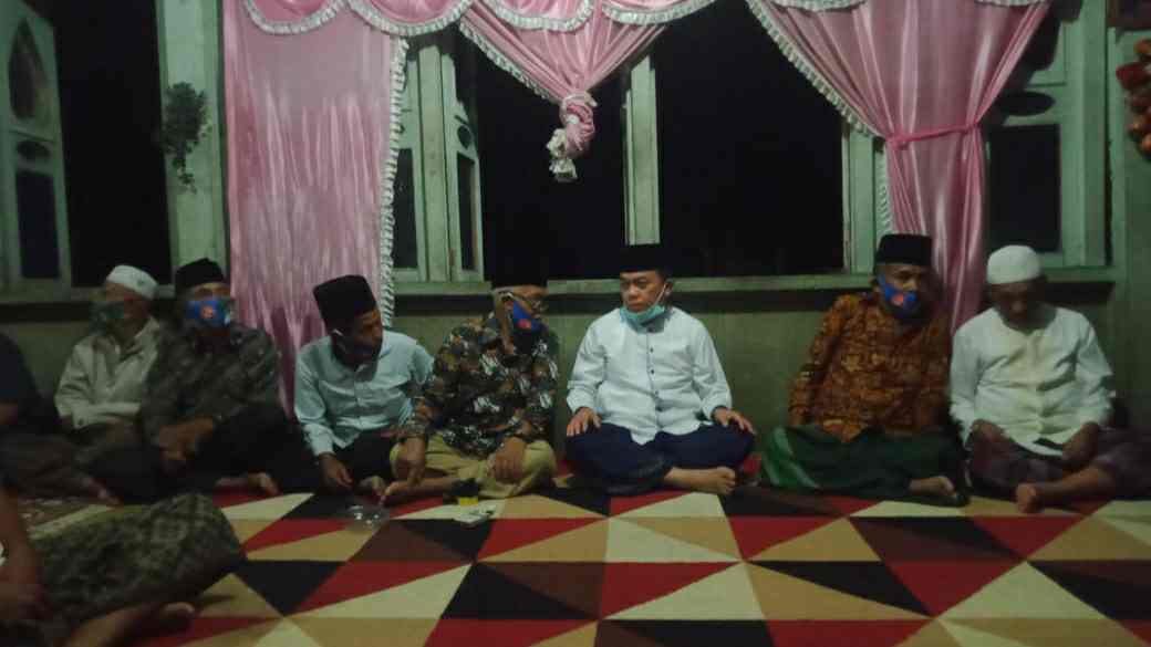 Al Haris saat silaturahmi dengan warga Batang  Asai