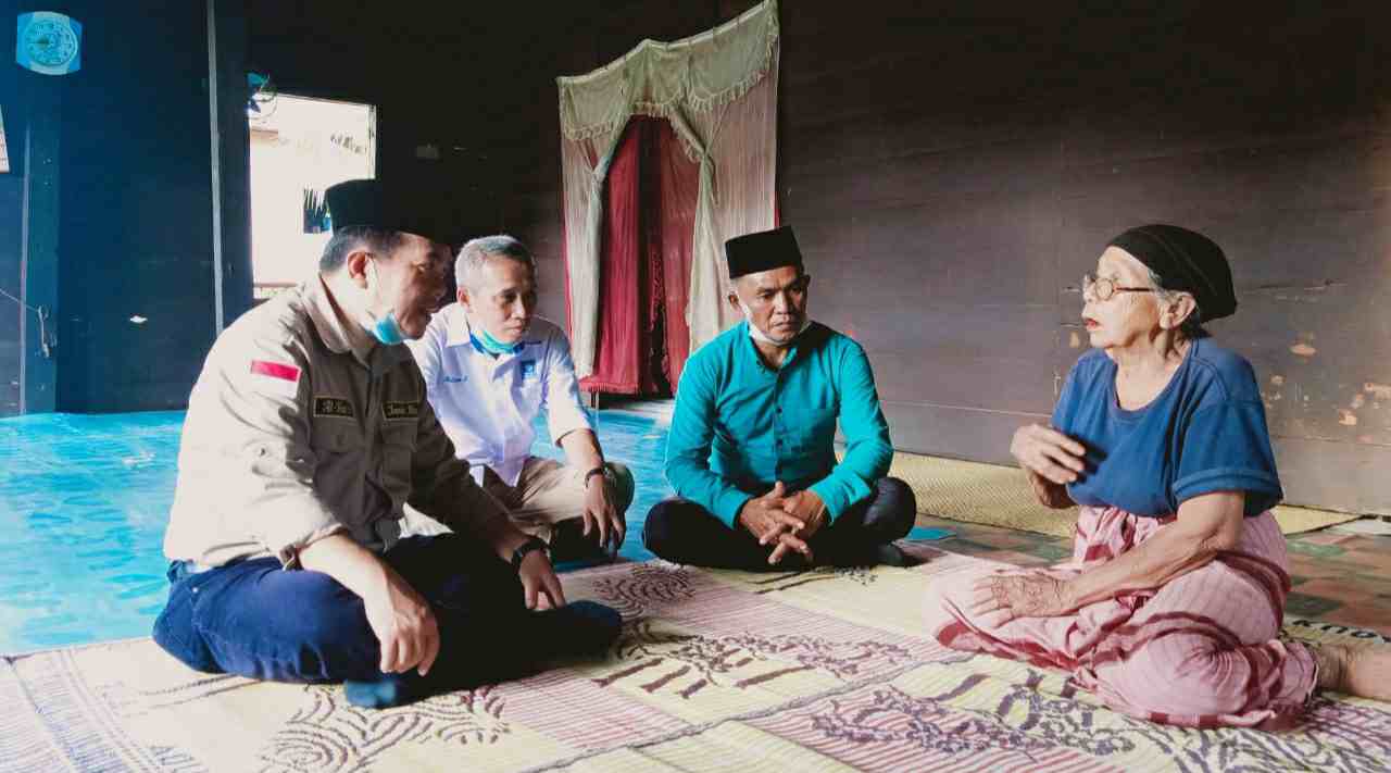 Al Haris saat kunjungi rumah kelahiran Makalam