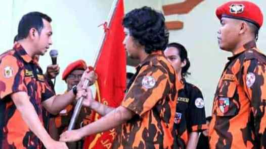 Bima Audia Pratama saat terima Petaka Pemuda Pancasila 