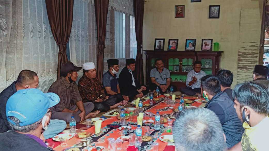 Al Haris saat silaturahmi dengan warga Desa Koto Renah
