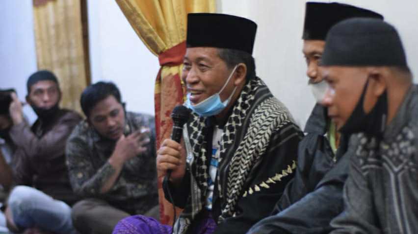 Abdullah Sani saat silaturahmi dengan warga Tangkit, Sungai Gelam