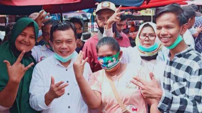 Al Haris saat blusukan di Pasar Atas Bungo