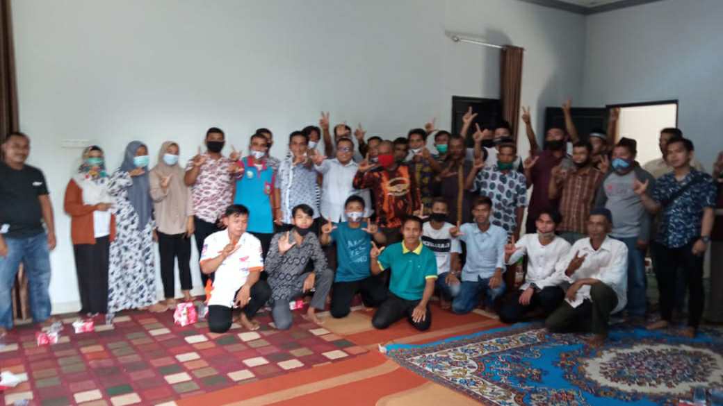 Tim Dusun Berkah FU-SN saat silaturahmi dengan masyarakat di Kabupaten Sarolangun