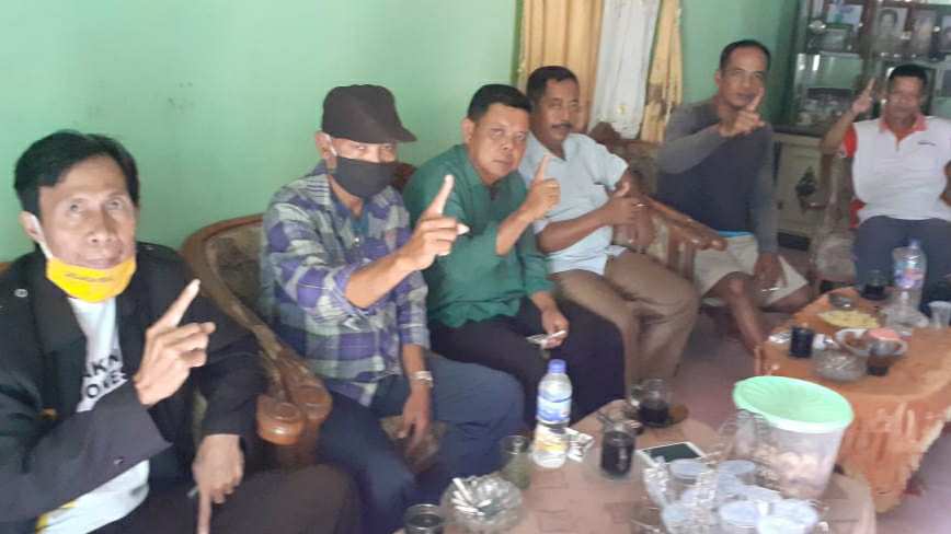 Mantan Kades saat nyatakan dukungan CE-Ratu