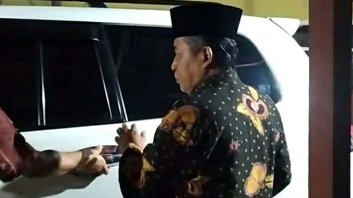 Abdullah Sani saat berangkat ke tempat debat Cawagub Jambi 