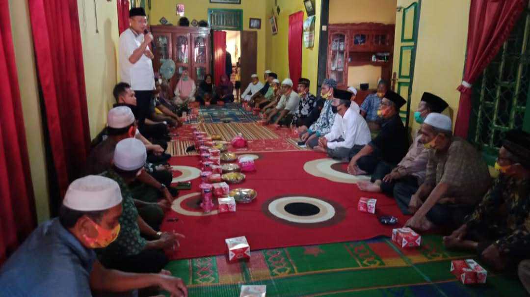 Cek Endra saat silaturahmi dengan warga Bathin VII Desa Tanjung