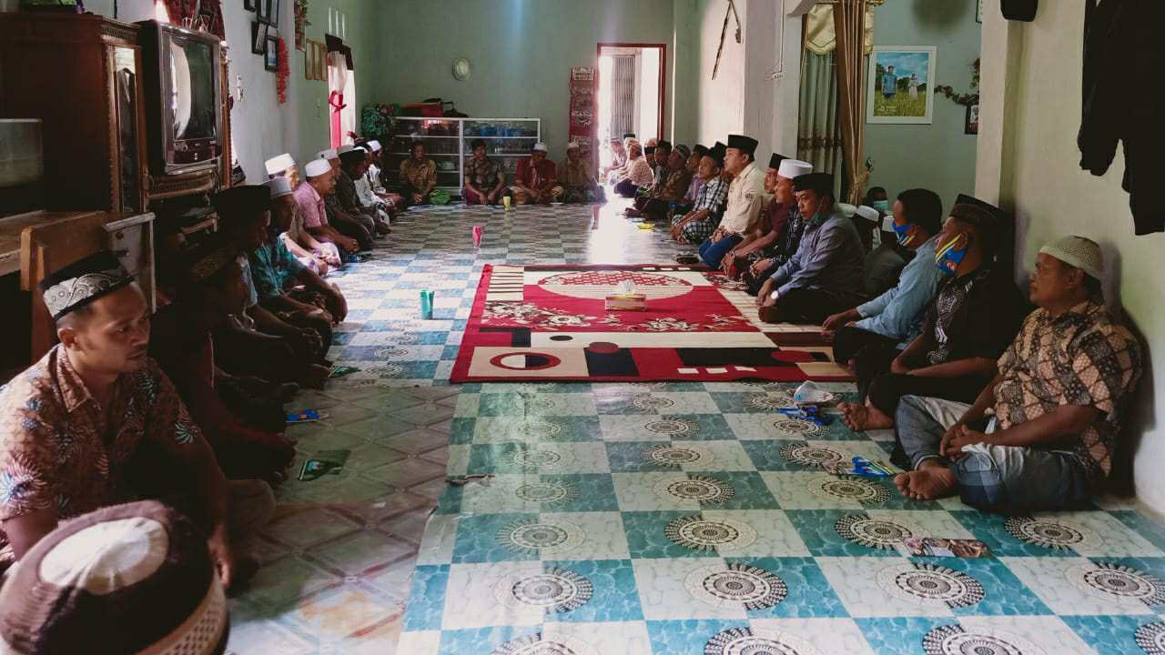 Al Haris saat menghadiri Haul warga di Betung Bedarah Barat, Kecamatan Tebo Ilir