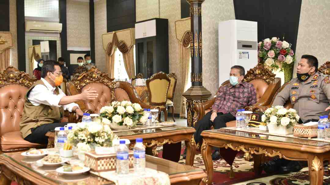 Restuardy Daud saat kunjungan kerja ke Batanghari
